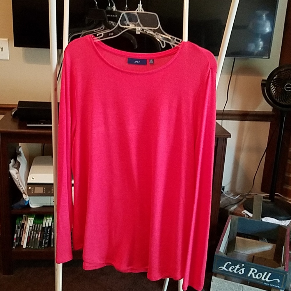NWT Apt. 9 fine gauge sweater